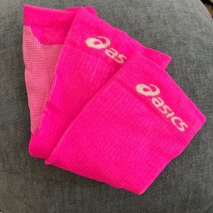 ASICS compression sleeves - Size M